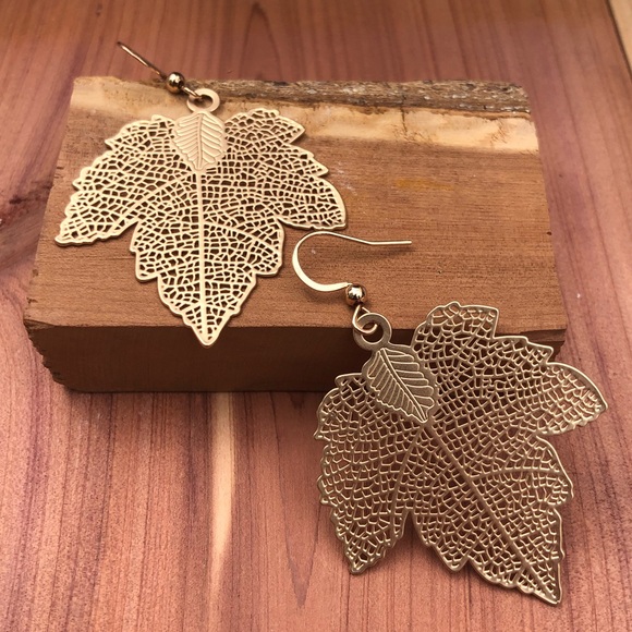 FREE when bundled! Gold Leaf Drop Earrings! - Picture 4 of 6